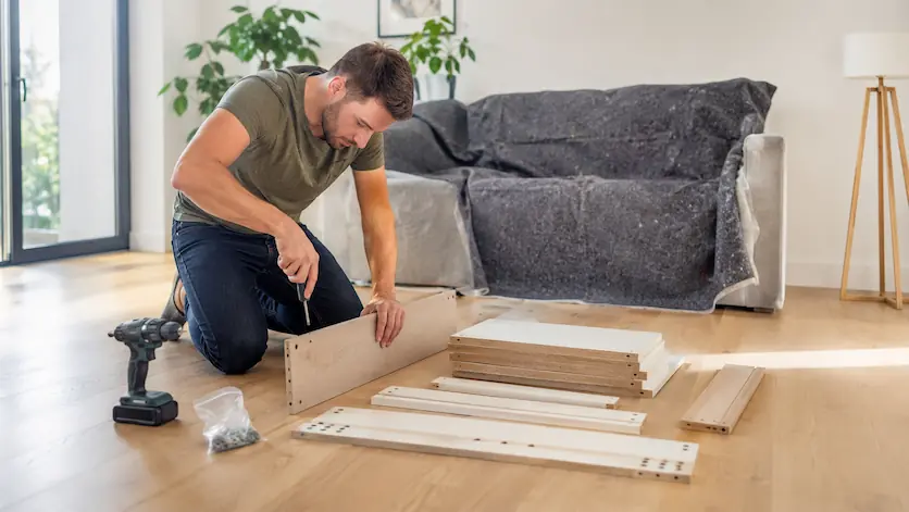 Desmontar los muebles y proteger lo delicado