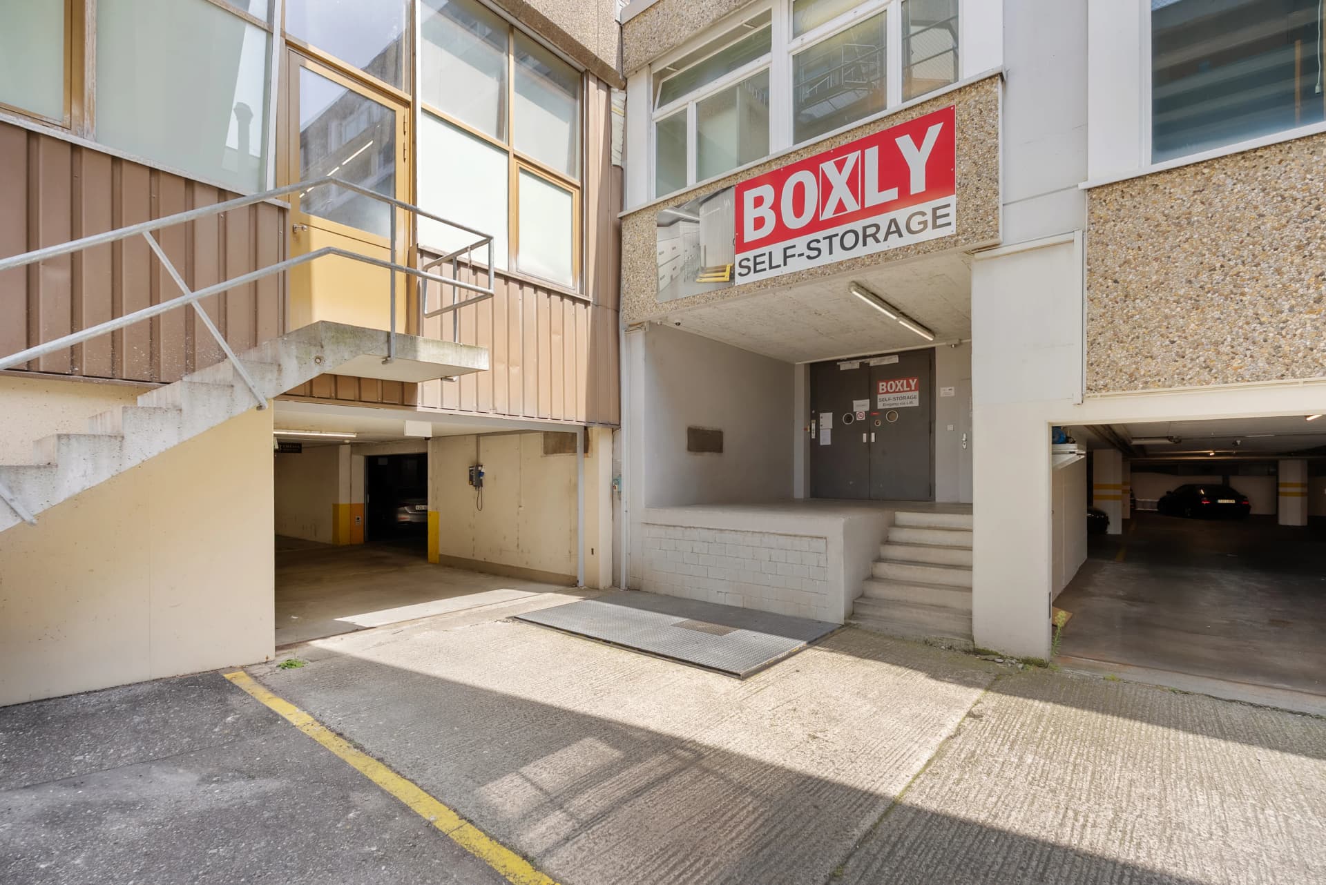 BOXLY Zürich/Dübendorf — Ringstrasse
